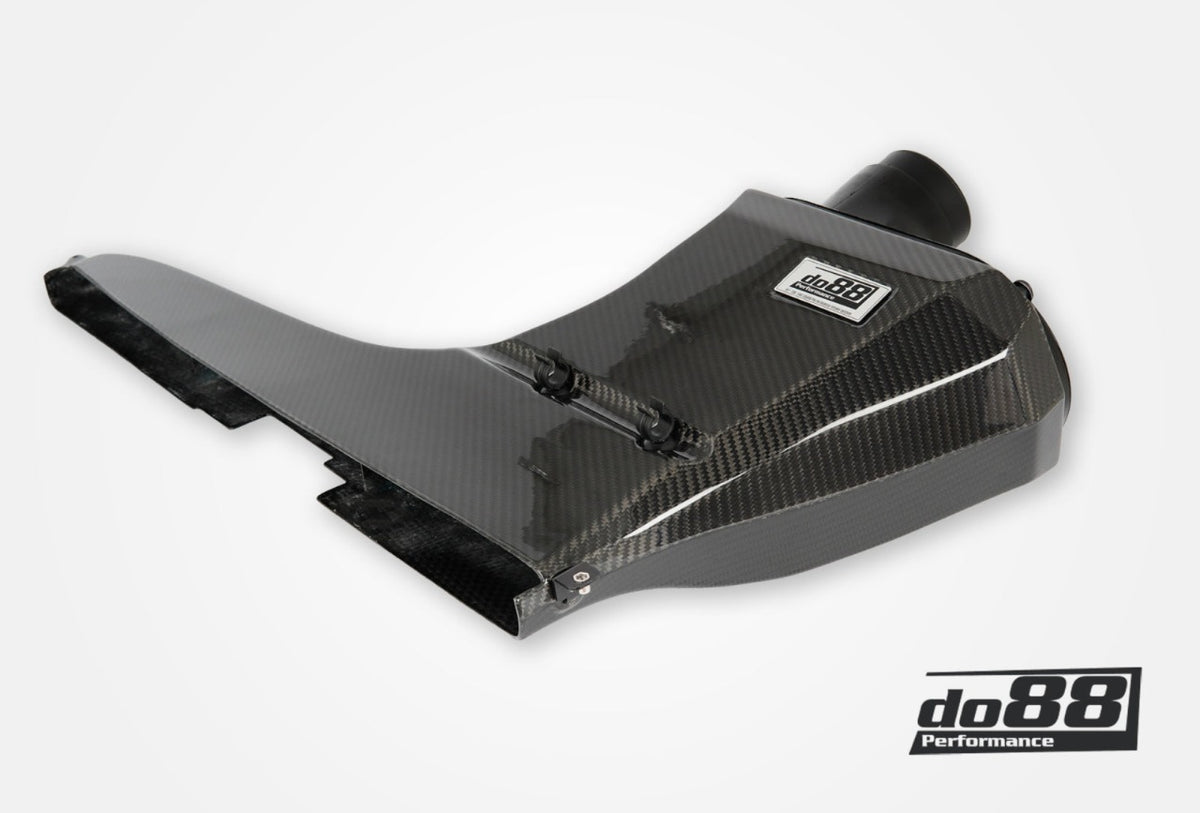 DO88 Volkswagon MK8 Golf R / GTI Carbon Fiber Intake