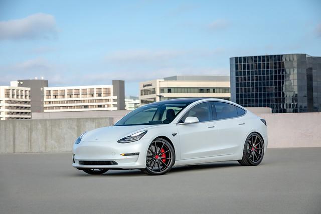 Vorsteiner V-FF 109 20x9.0 5x114 38S / 64 CB (Tesla 3) Carbon Graphite