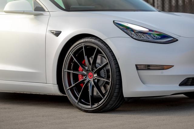 Vorsteiner V-FF 109 20x9.0 5x114 38S / 64 CB (Tesla 3) Carbon Graphite