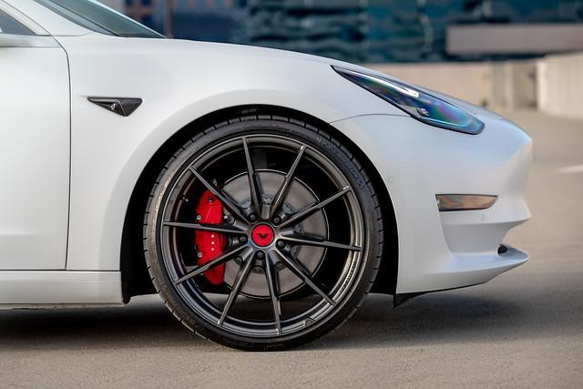 Vorsteiner V-FF 109 20x9.0 5x114 38S / 64 CB (Tesla 3) Carbon Graphite