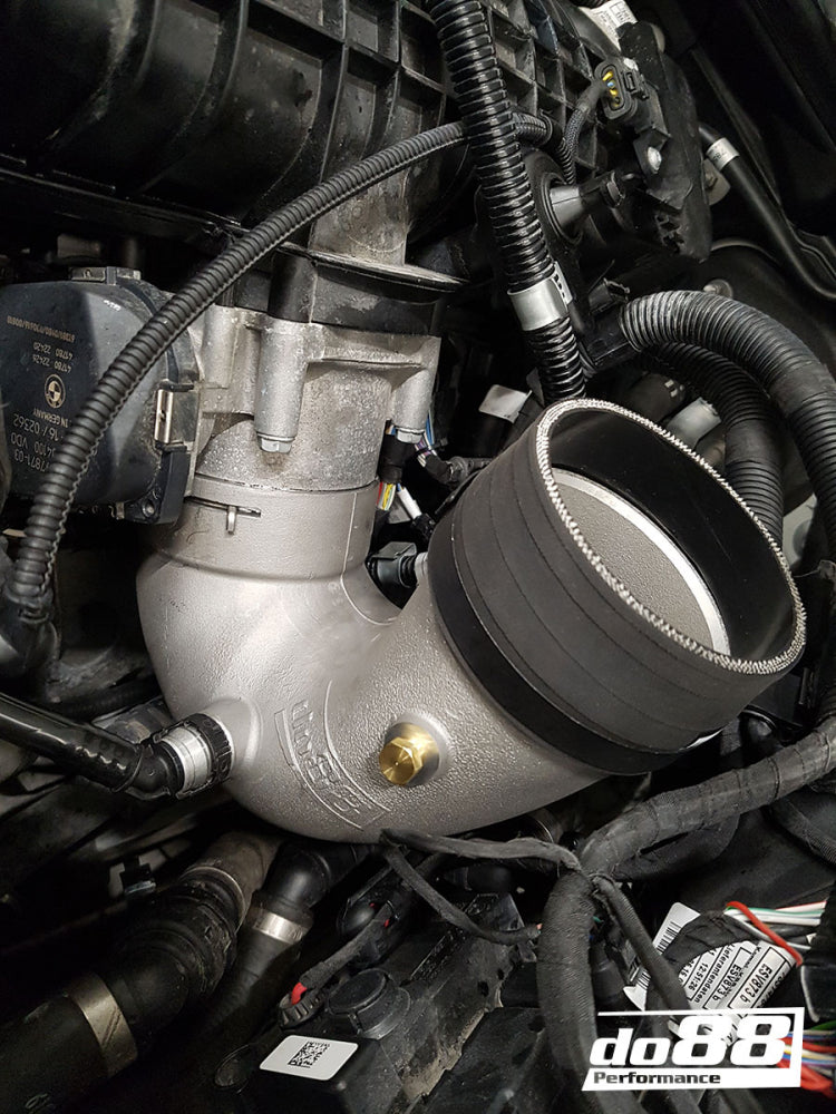 DO88 BMW F8X M2C M3 M4 INTERCOOLER J-PIPE