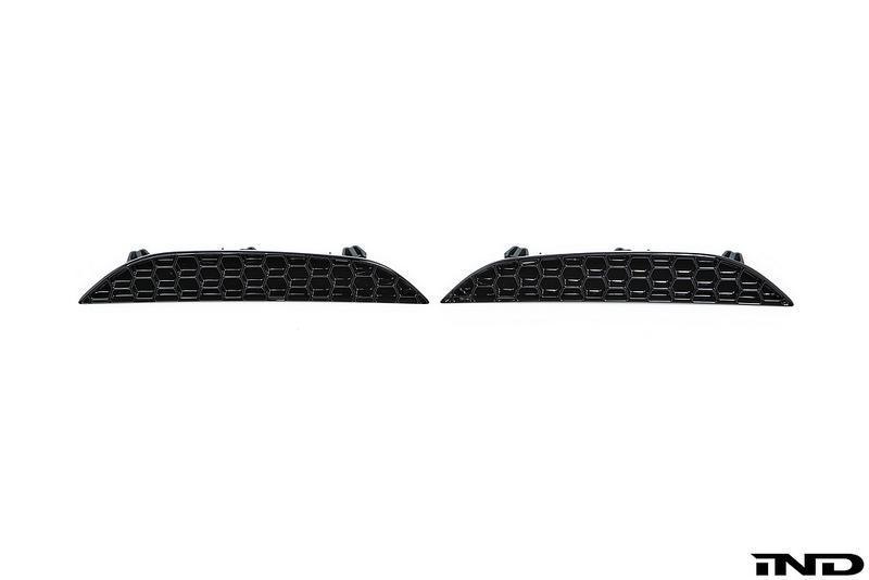 ACEXXON BMW F90 M5 Rear Reflector Insert Set - Honeycomb Gloss Black