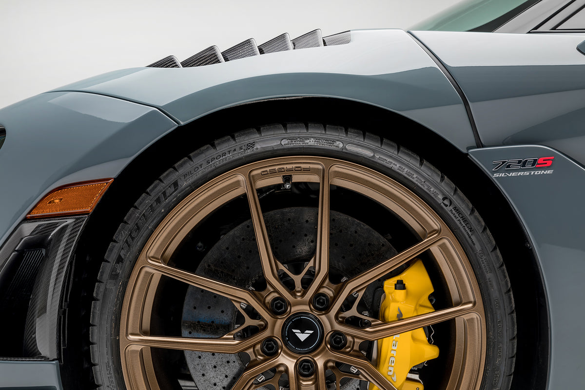 Vorsteiner McLaren 720S Silverstone Aero Front Fenders w/Integrated Vents Carbon Fiber PP 2x2 Glossy